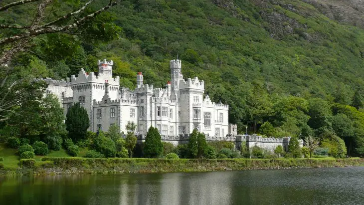 Tourist Attraction In Ireland Castle