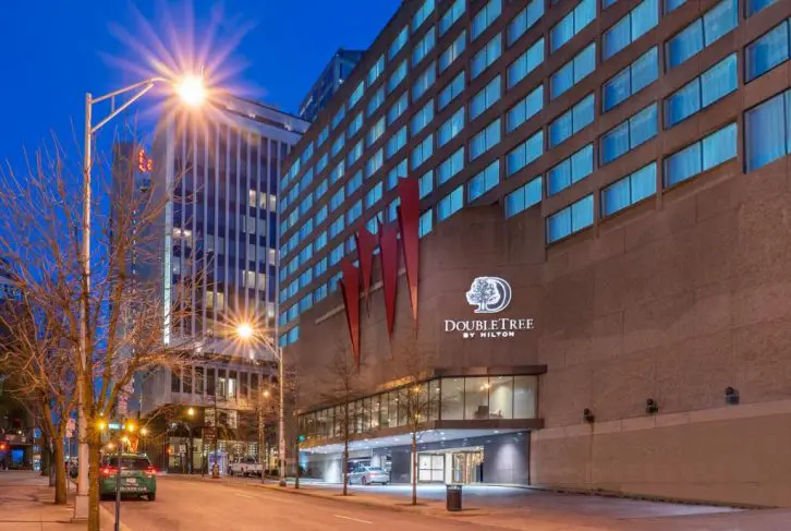 Doubletree Hotel Nashville By Hilton A Super Amazing 4Star Resort + Hotel