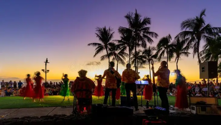 Hula Dancing Waikiki
